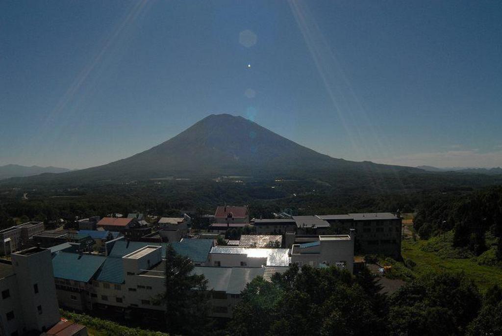 Hotel Niseko Alpen Kutchan Bagian luar foto